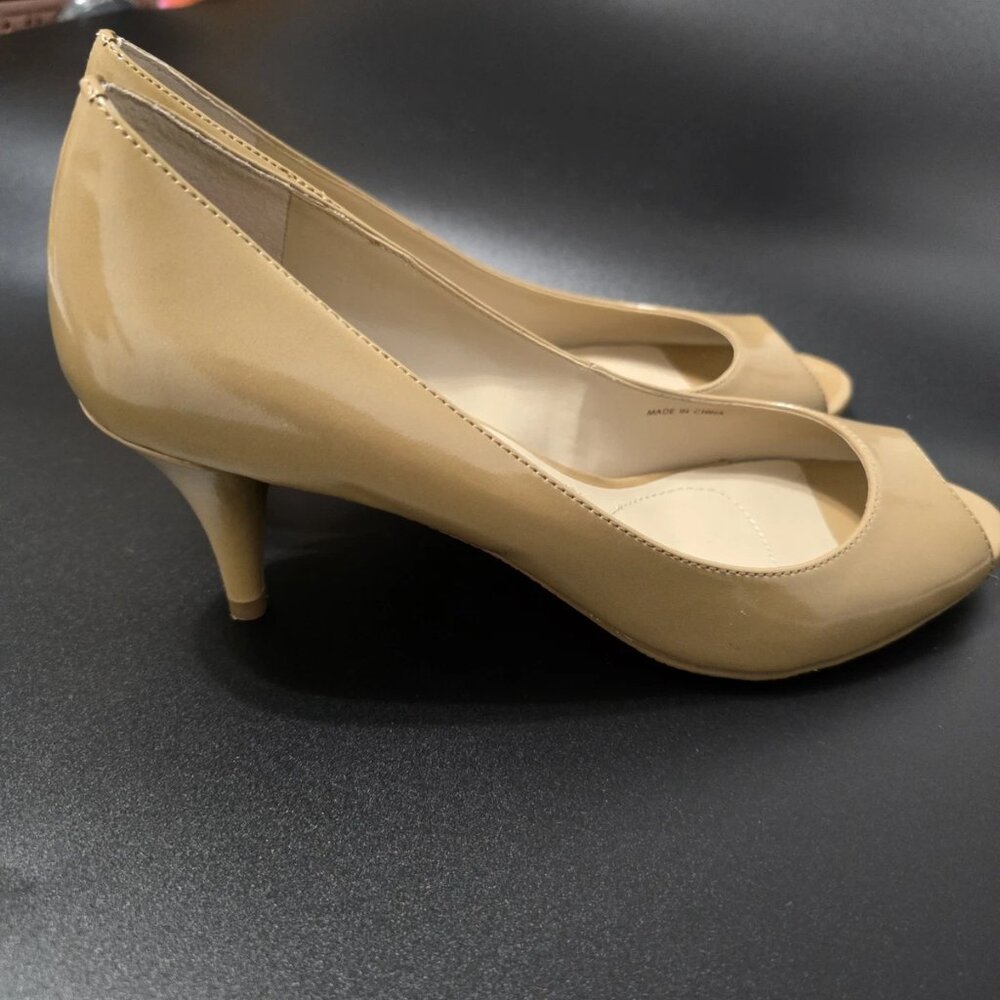 Tahari Patent Leather Nude Peep Toe Heel
